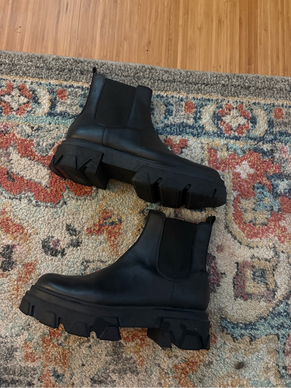 Sam Edelman women’s 10 Chunky Black Chelsea Boots